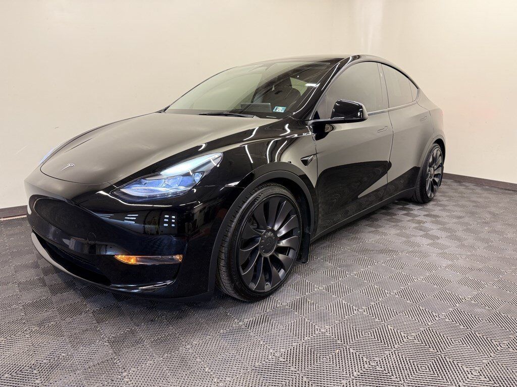 2023 TESLA Model Y