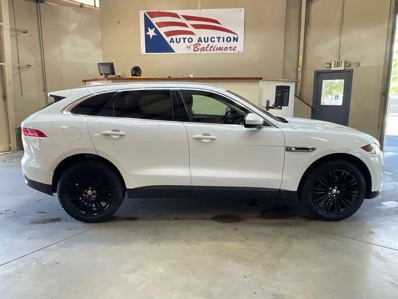 2019 JAGUAR F-Pace