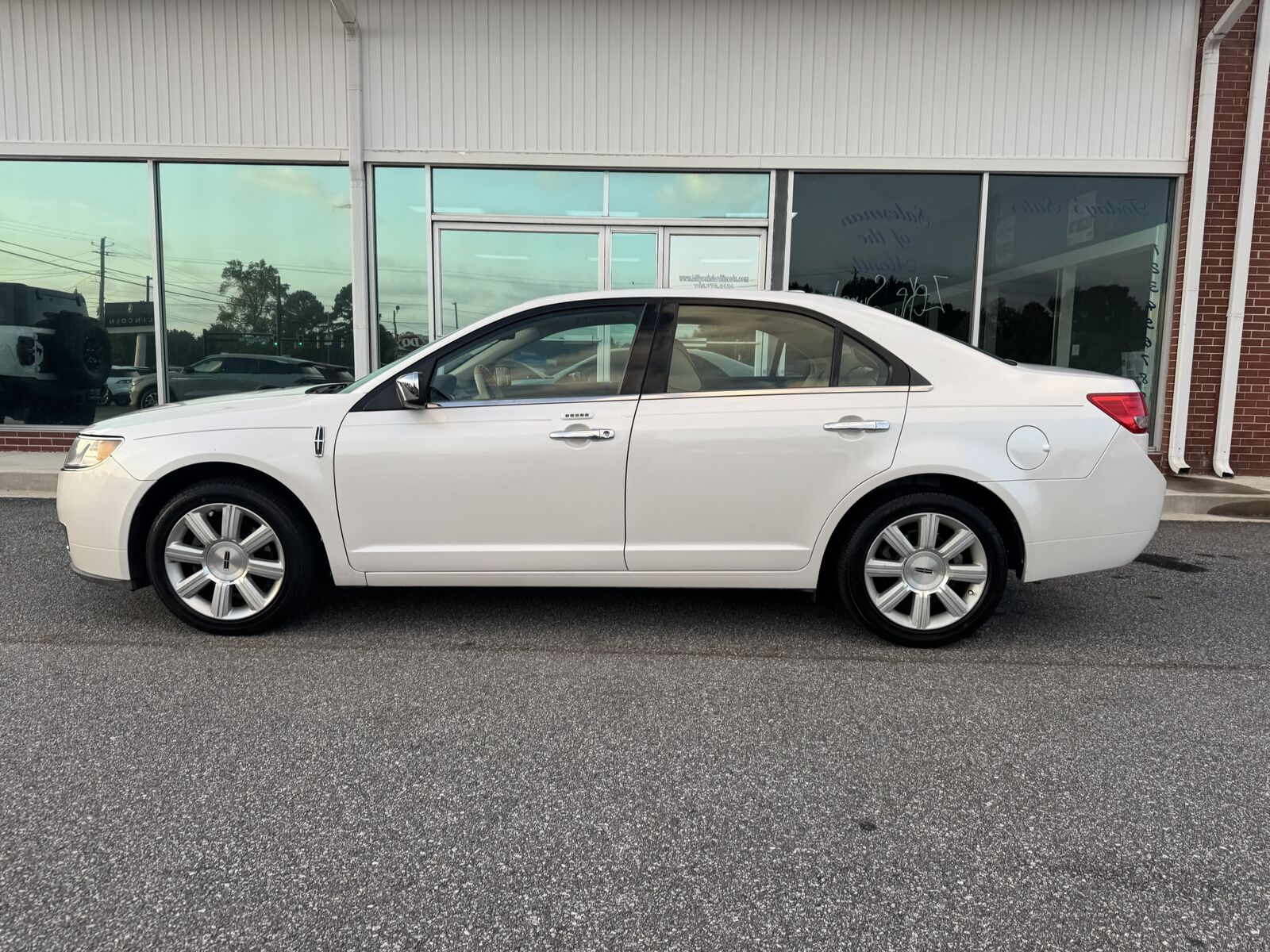 2011 LINCOLN MKZ