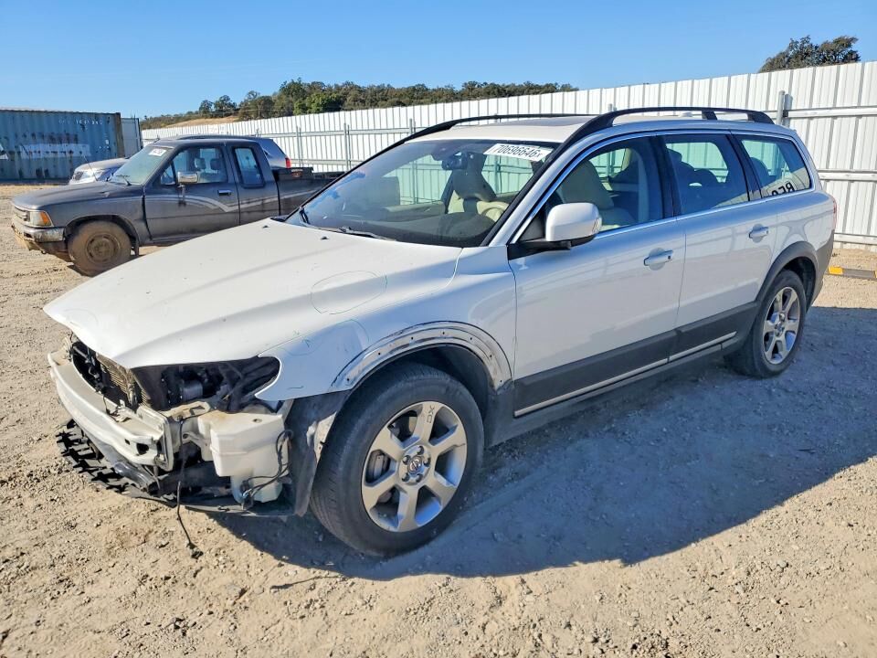 2010 VOLVO XC70