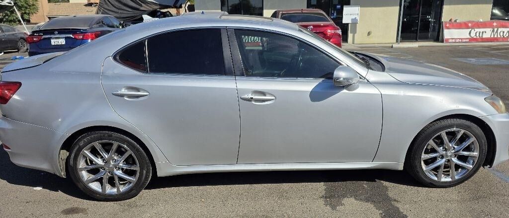 2011 LEXUS IS