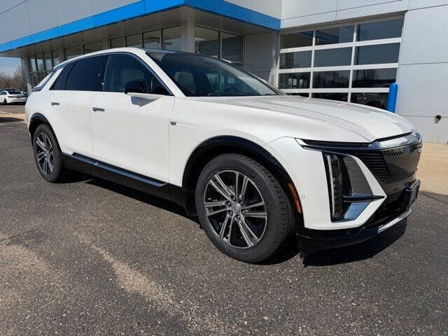 2024 CADILLAC Lyriq
