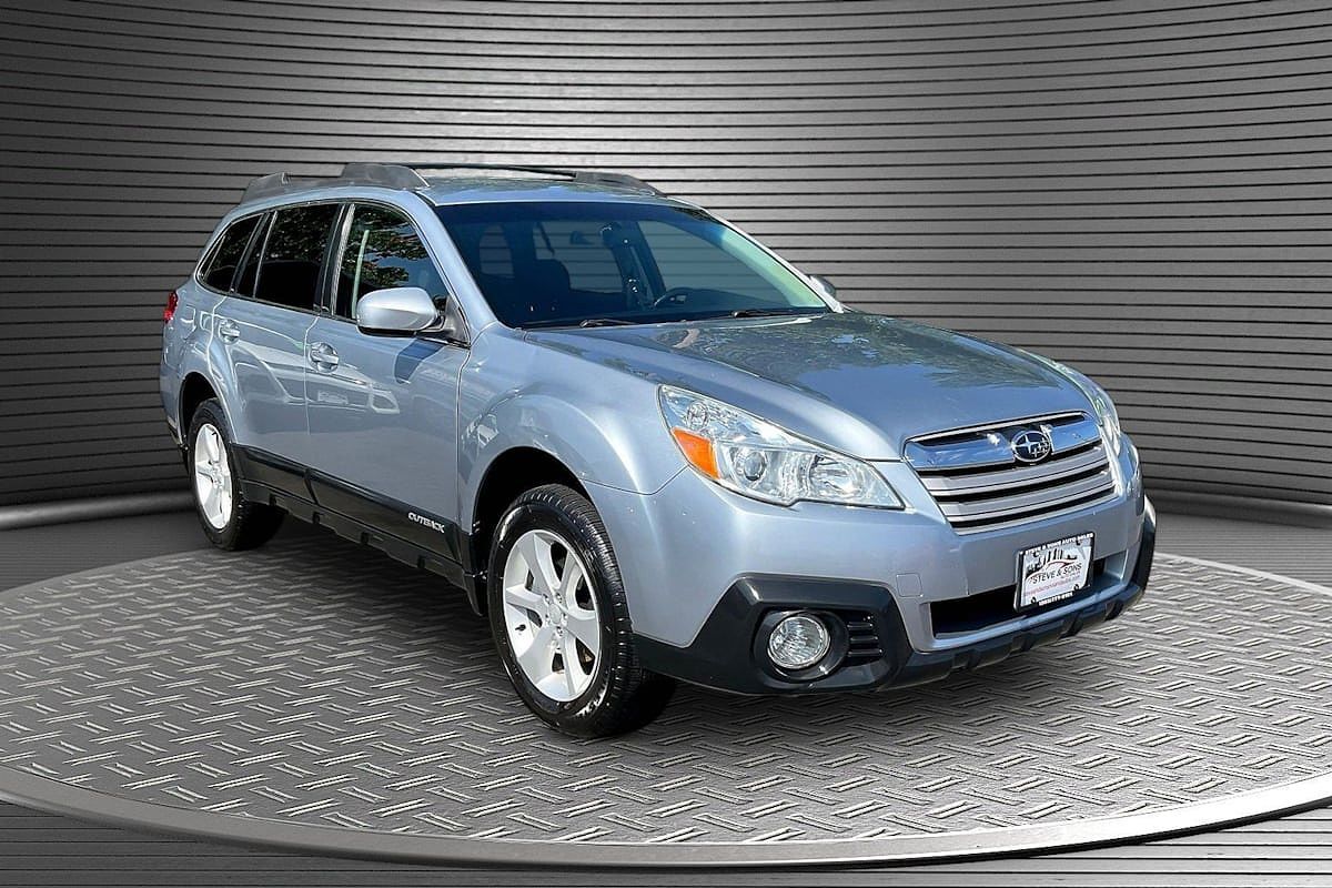 2013 SUBARU Outback