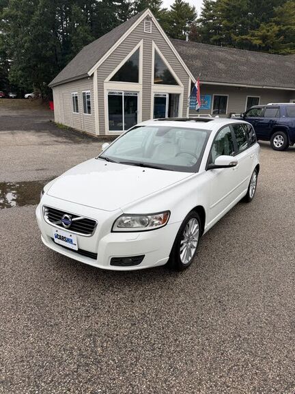 2011 VOLVO V50