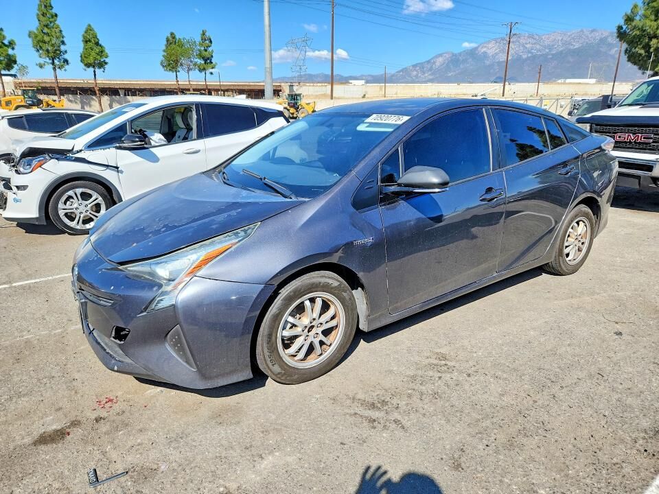2016 TOYOTA PRIUS