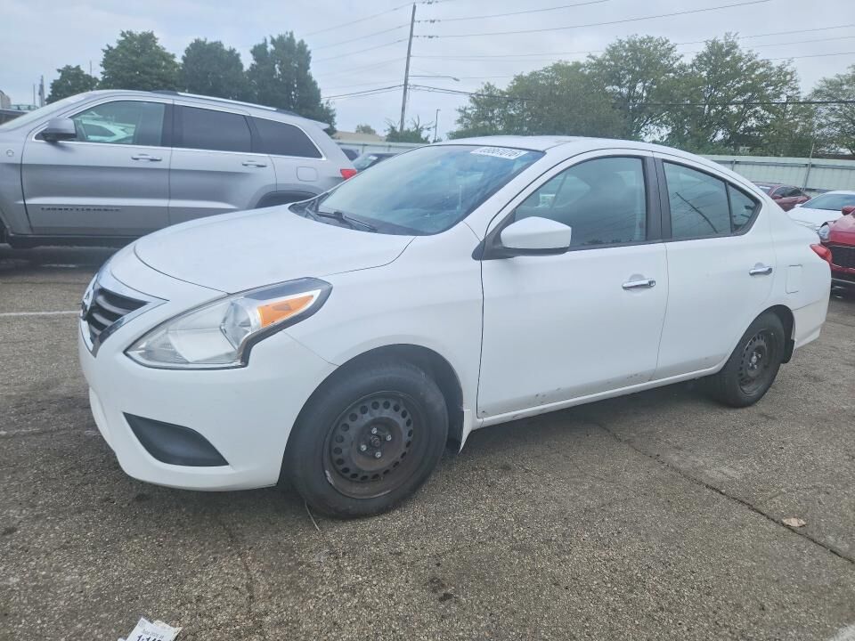 2019 NISSAN Versa
