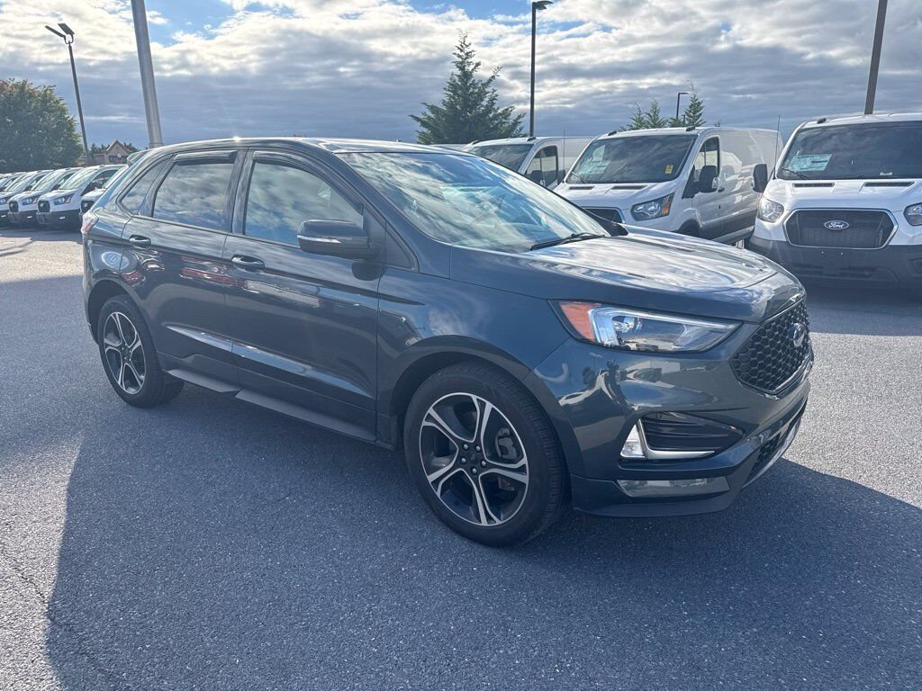 2022 FORD Edge