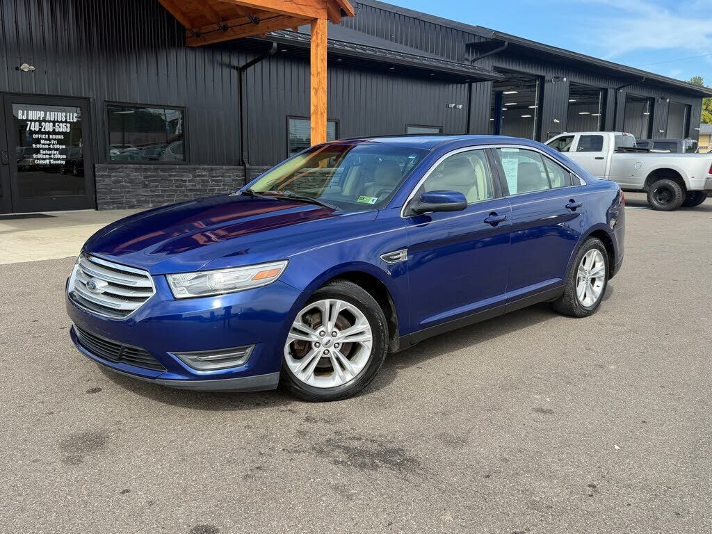 2013 FORD Taurus