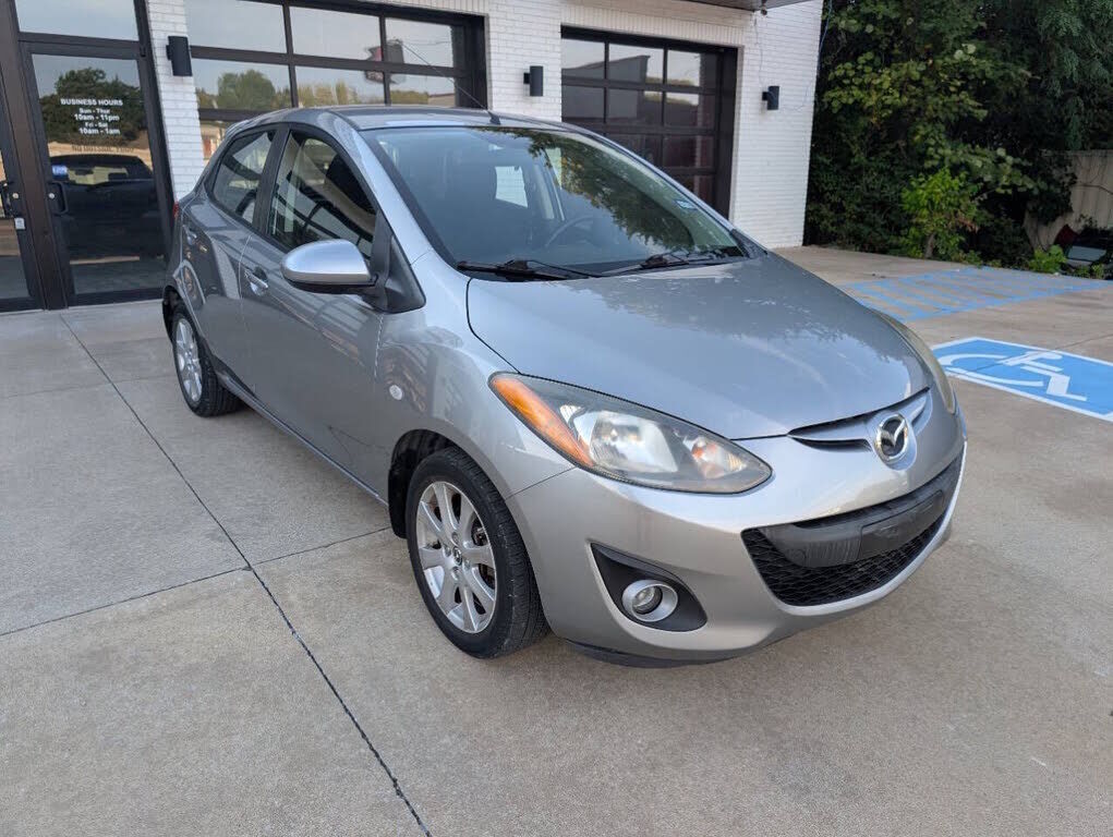 2013 MAZDA Mazda2