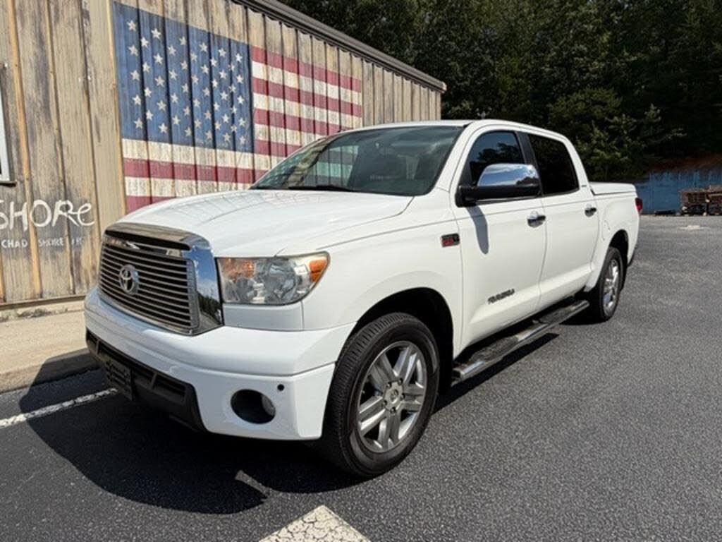 2011 TOYOTA Tundra