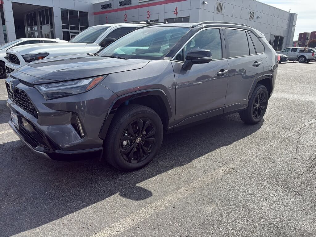 2024 TOYOTA RAV4