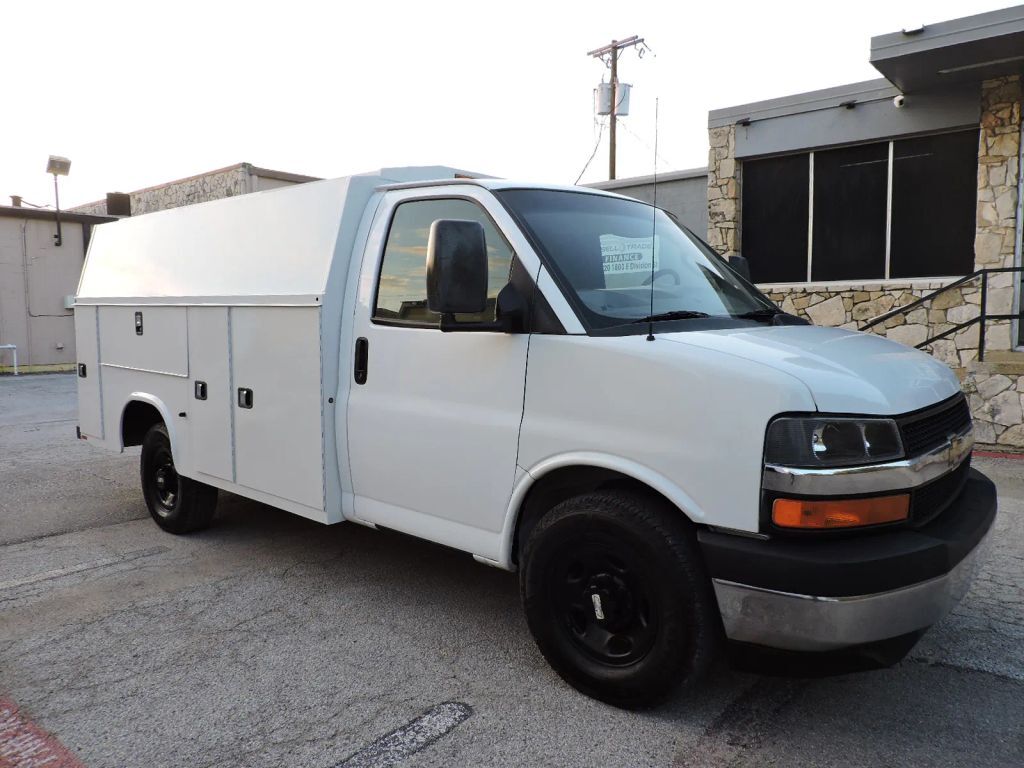 2017 CHEVROLET Express