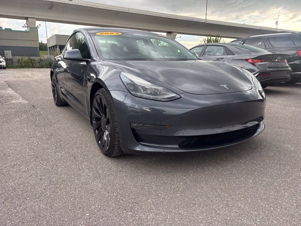 2023 TESLA Model 3
