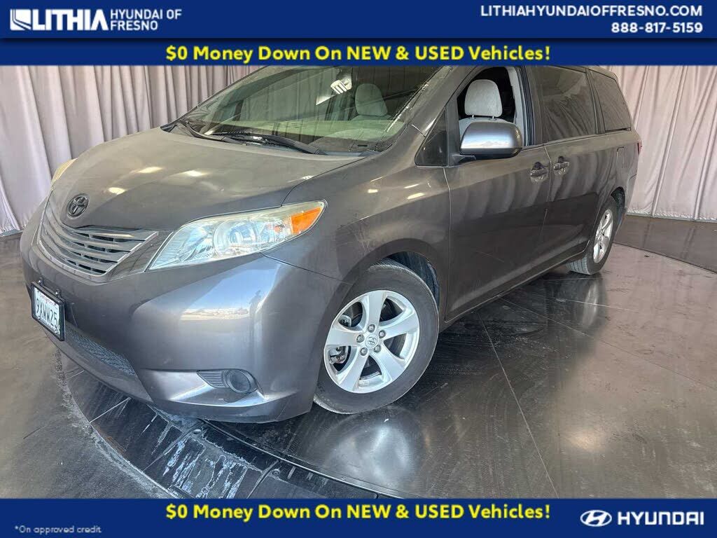 2016 TOYOTA Sienna