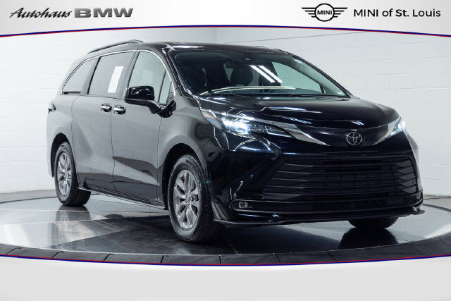 2026 TOYOTA Sienna