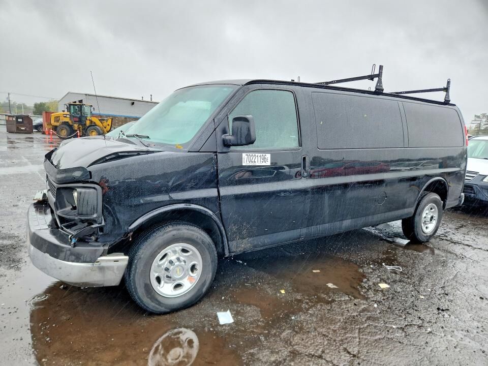 2013 CHEVROLET Express