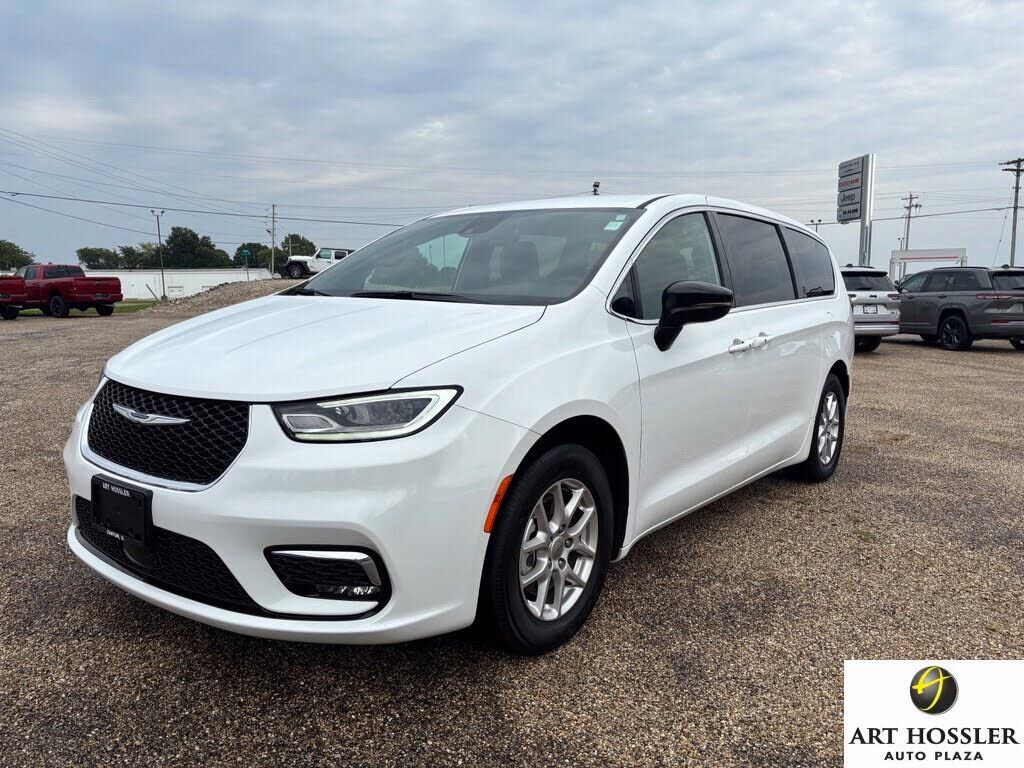 2025 CHRYSLER Pacifica