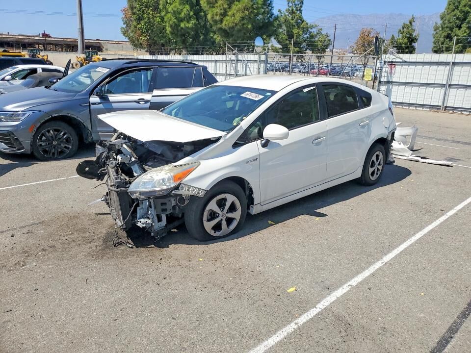 2015 TOYOTA PRIUS