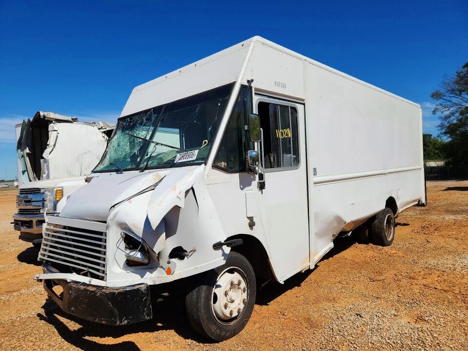 2021 FREIGHTLINER MT 45G Front Gasoline Engine Walk in Van Chassis
