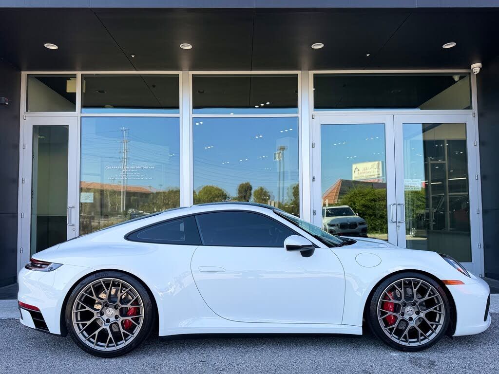 2020 PORSCHE 911