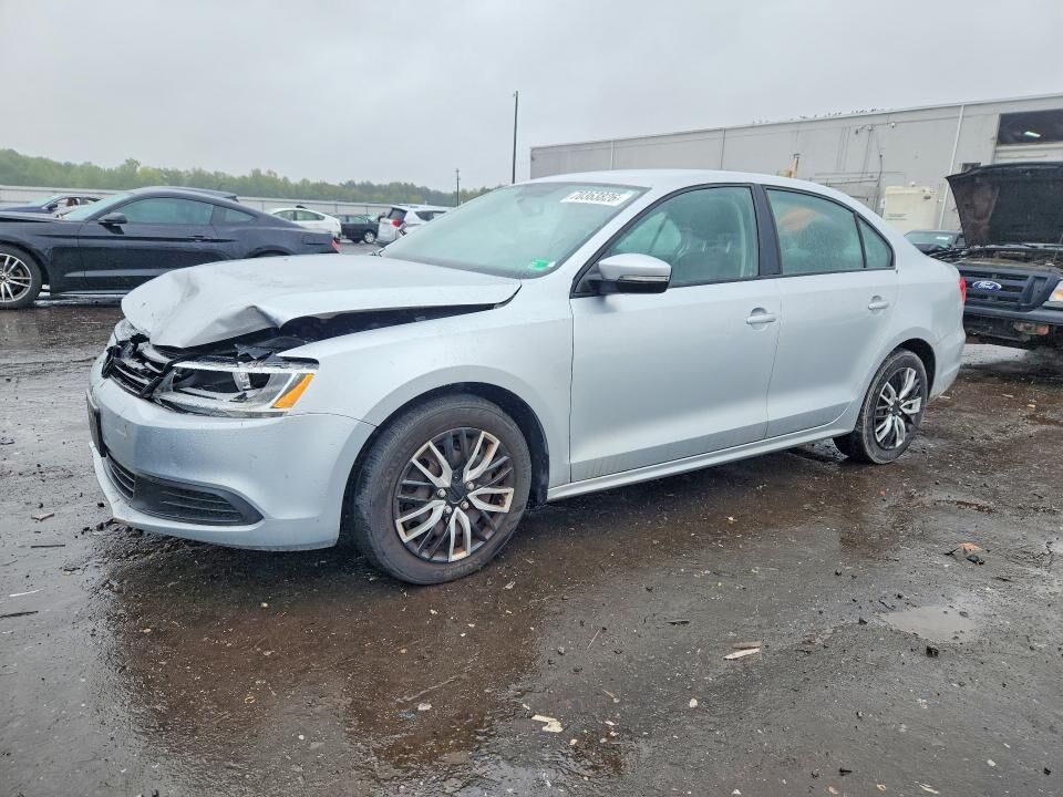 2012 VOLKSWAGEN Jetta