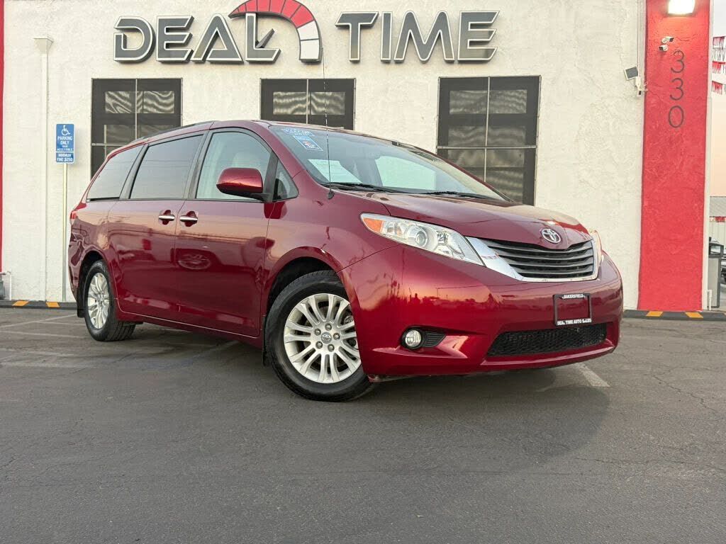 2013 TOYOTA Sienna