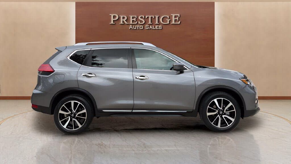 2017 NISSAN Rogue