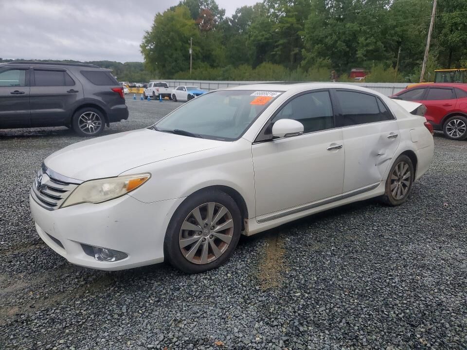 2012 TOYOTA Avalon