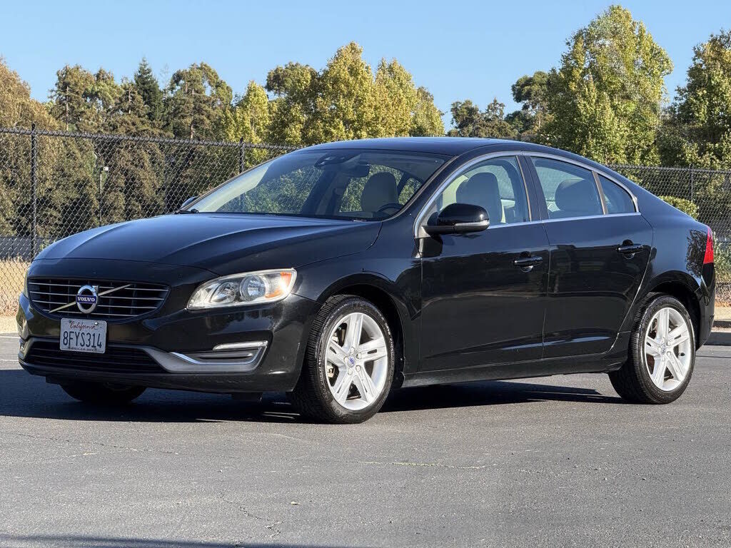 2015 VOLVO S60
