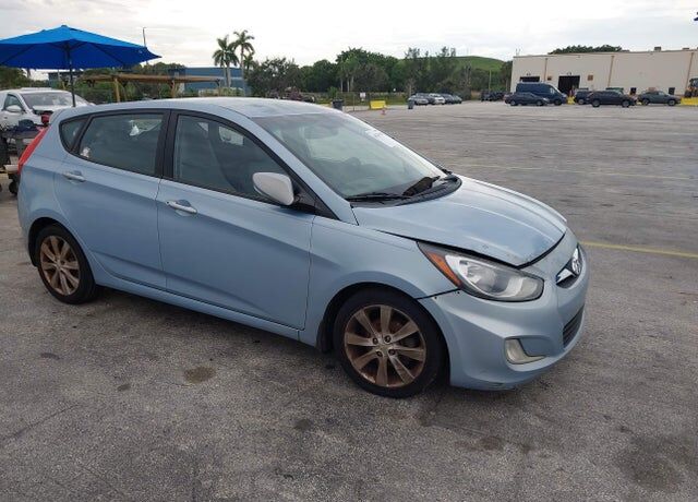 2013 HYUNDAI Accent