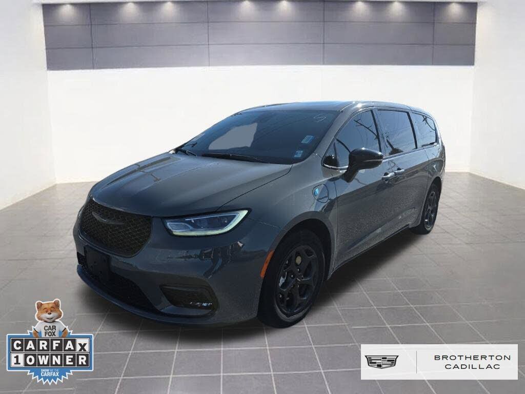 2023 CHRYSLER Pacifica