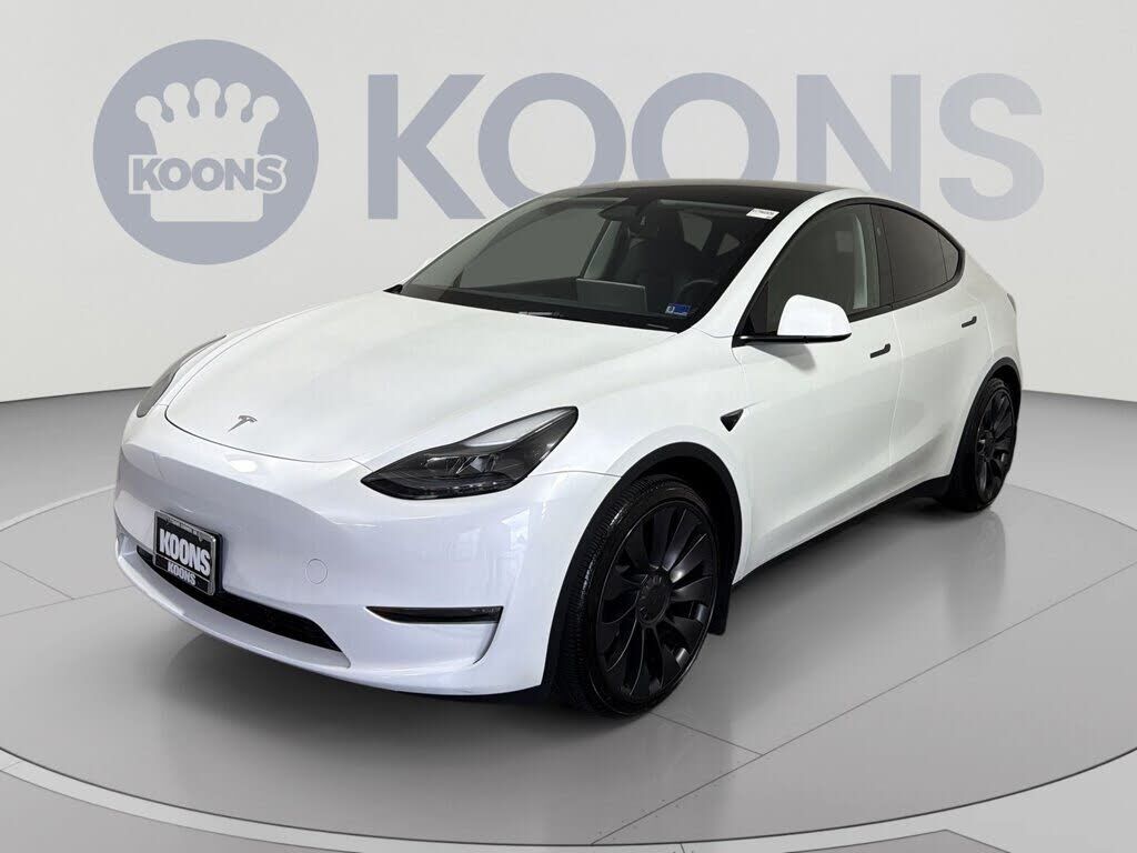 2024 TESLA Model Y