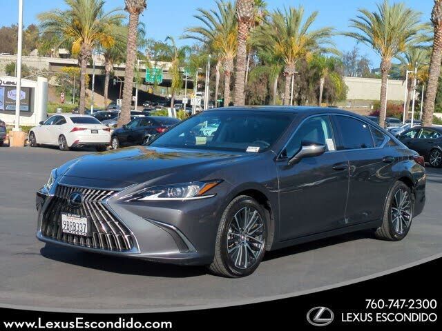 2022 LEXUS ES