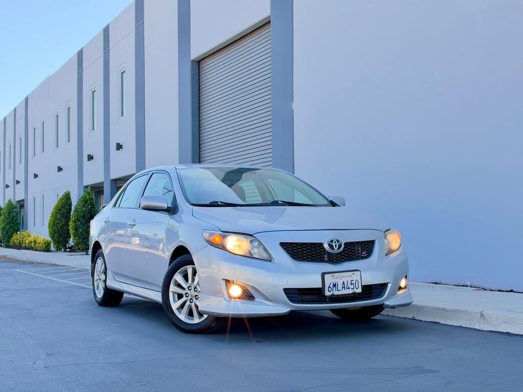2010 TOYOTA Corolla