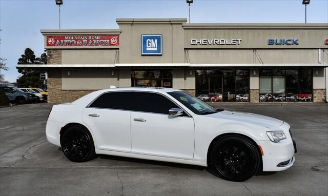 2018 CHRYSLER 300