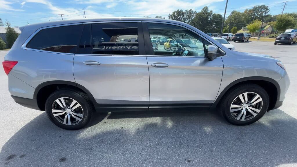 2017 HONDA Pilot
