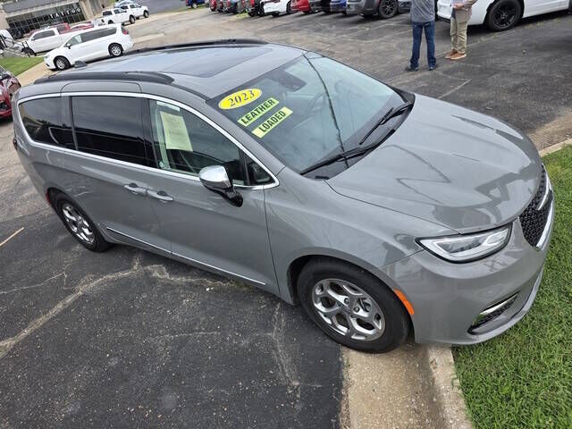 2023 CHRYSLER Pacifica