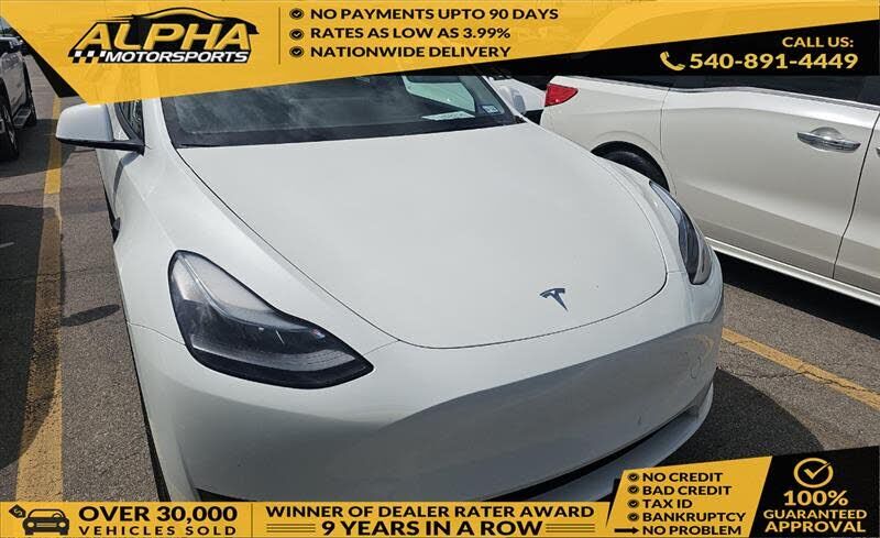2024 TESLA Model Y