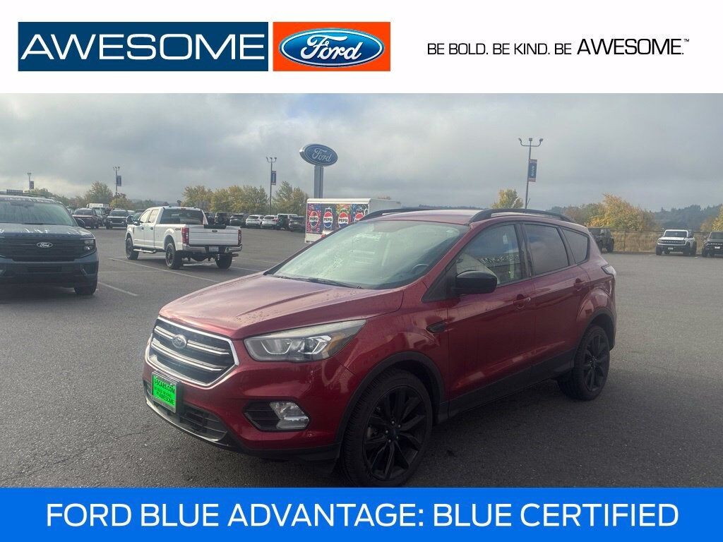 2017 FORD Escape