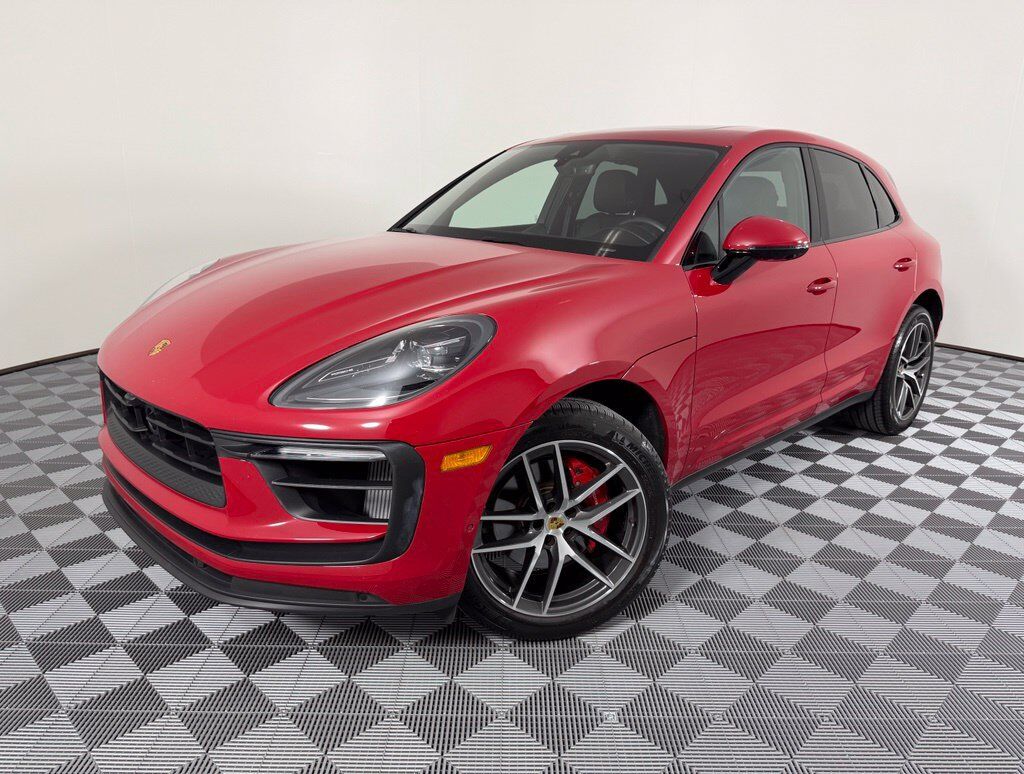 2024 PORSCHE Macan
