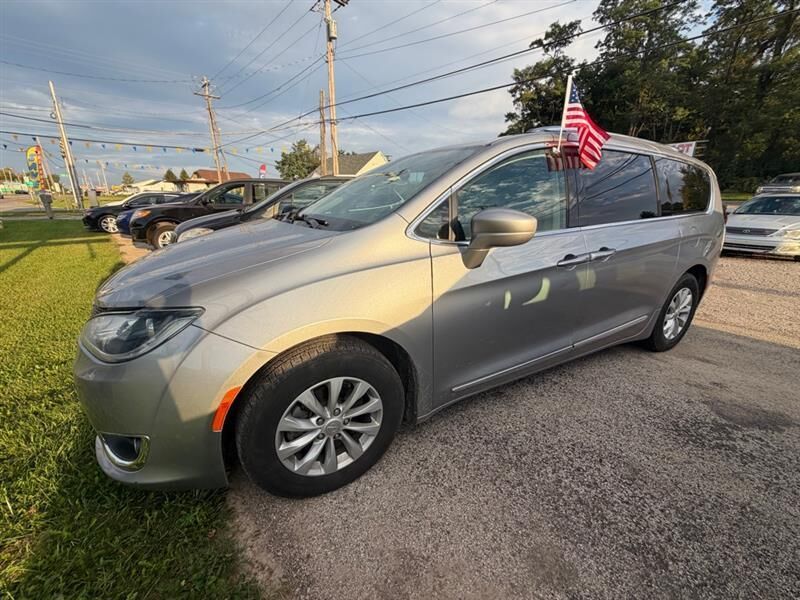 2019 CHRYSLER Pacifica