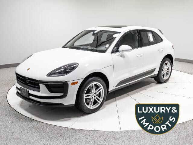 2024 PORSCHE Macan