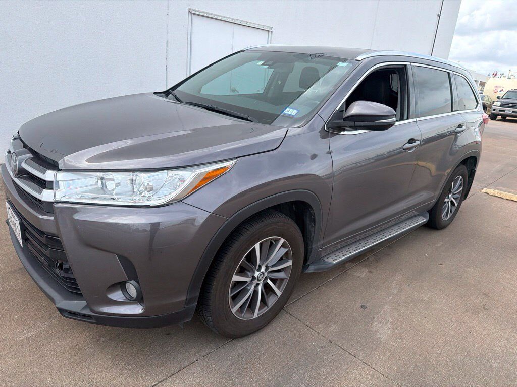 2018 TOYOTA Highlander