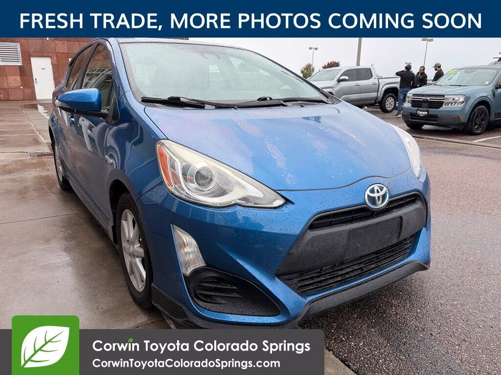 2017 TOYOTA Prius