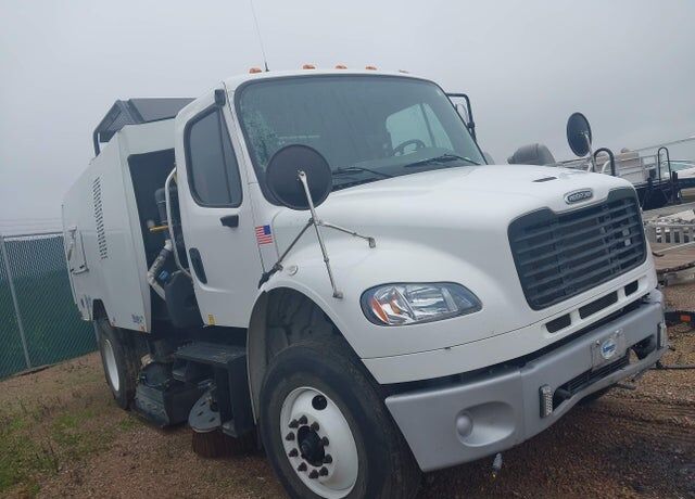 2024 FREIGHTLINER M2