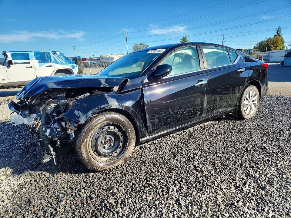 2022 NISSAN Altima