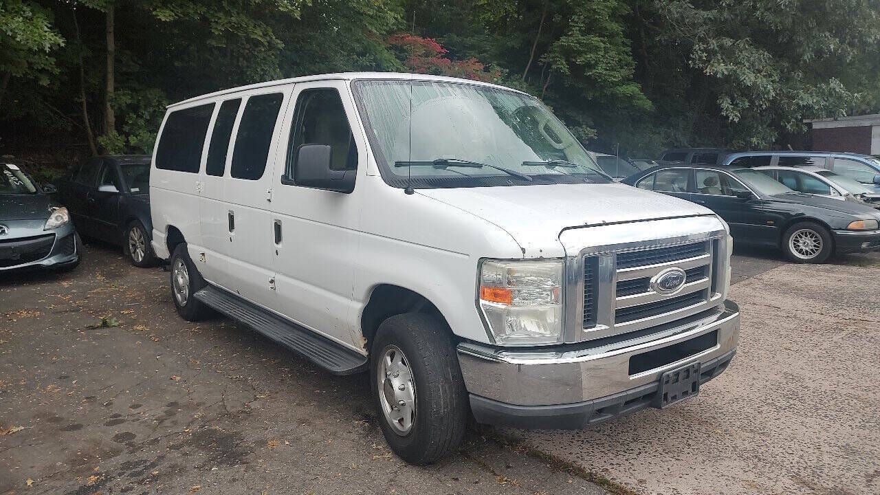 2009 FORD E-350