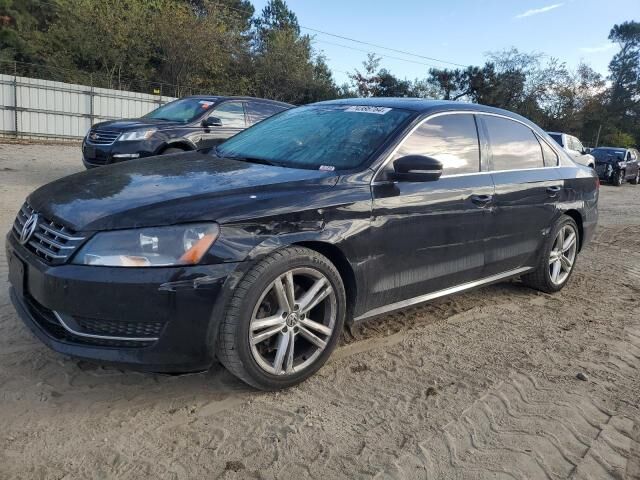 2015 VOLKSWAGEN Passat
