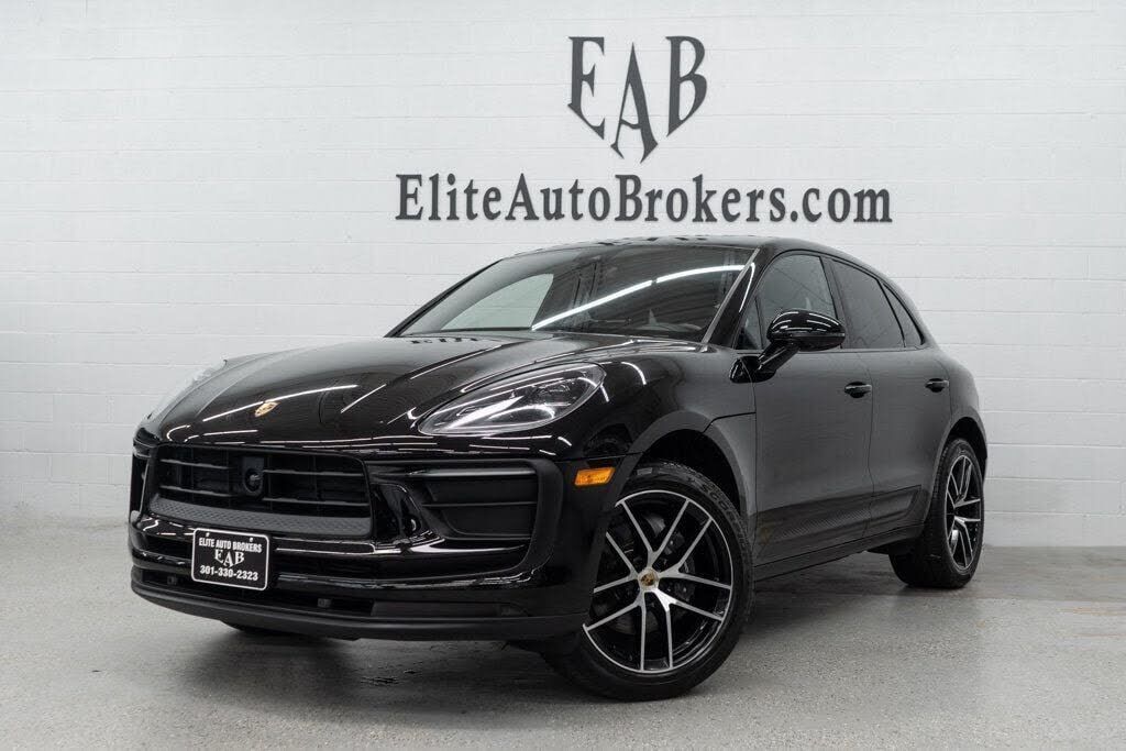 2023 PORSCHE Macan