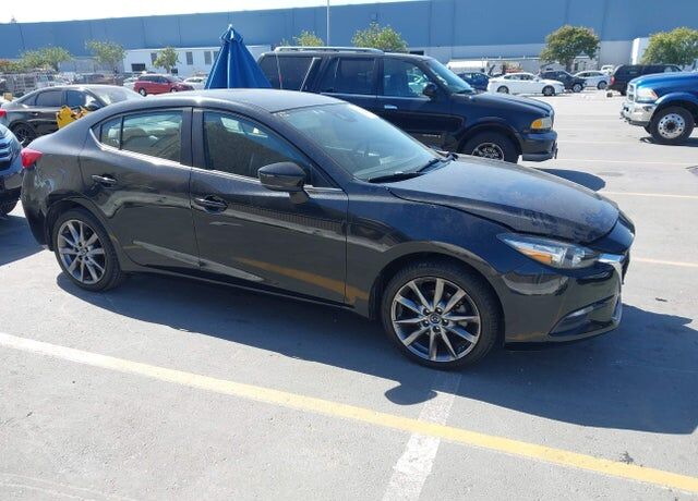 2018 MAZDA Mazda3